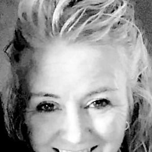 Meet your Posher, Roxanne